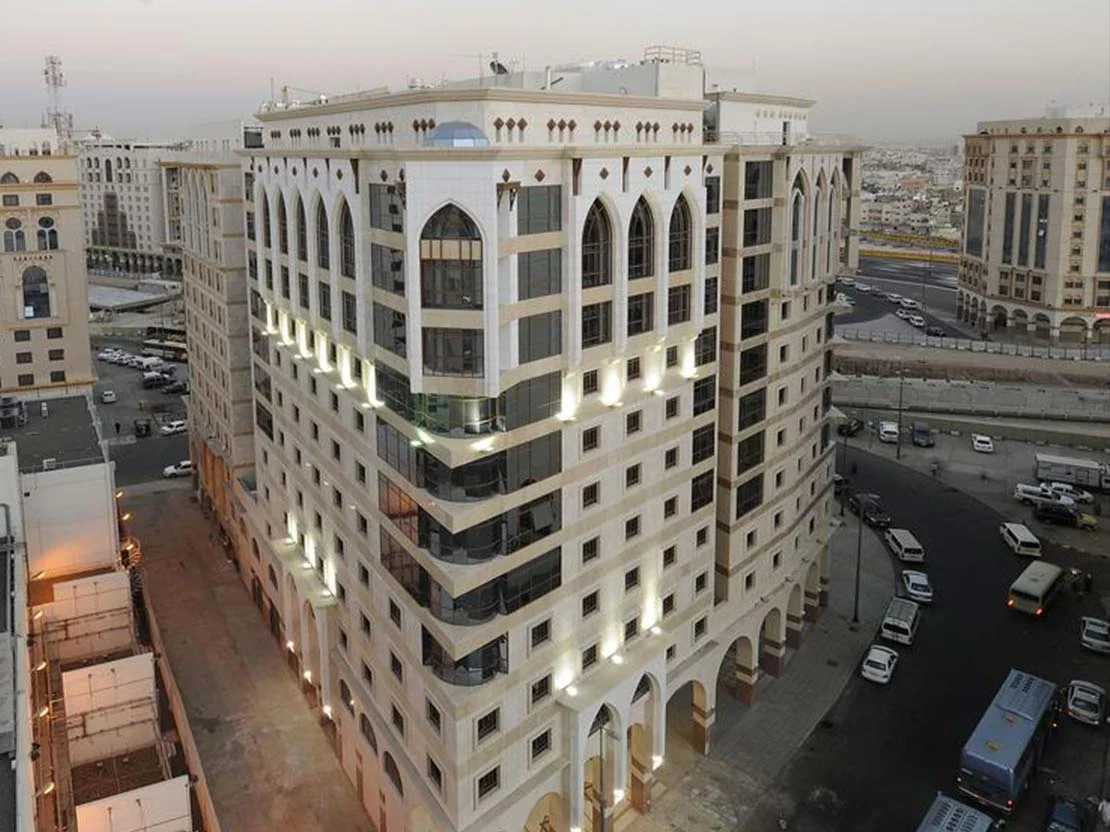 4 Star 7 Nights December Umrah Package 2023