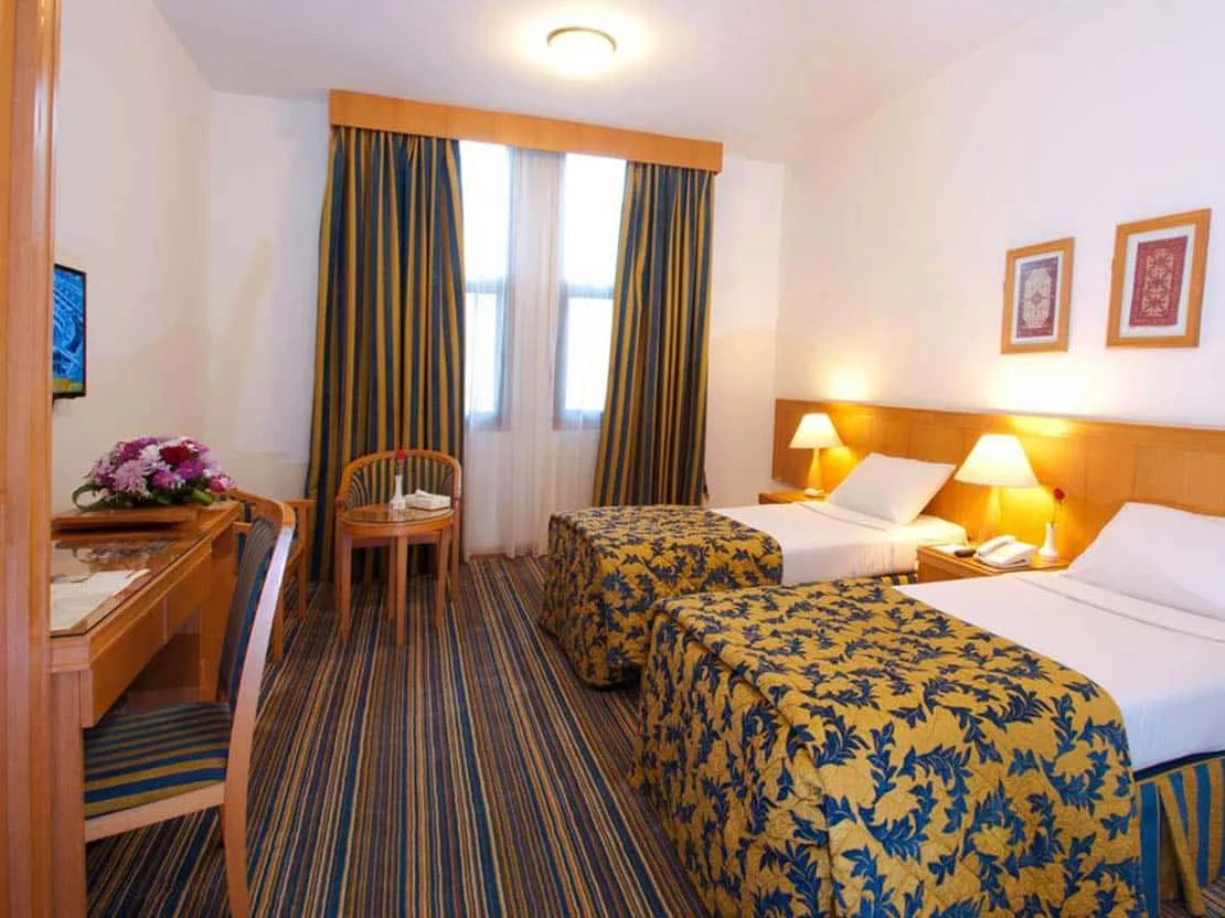 4 Star 14 Nights December Umrah Package 2023