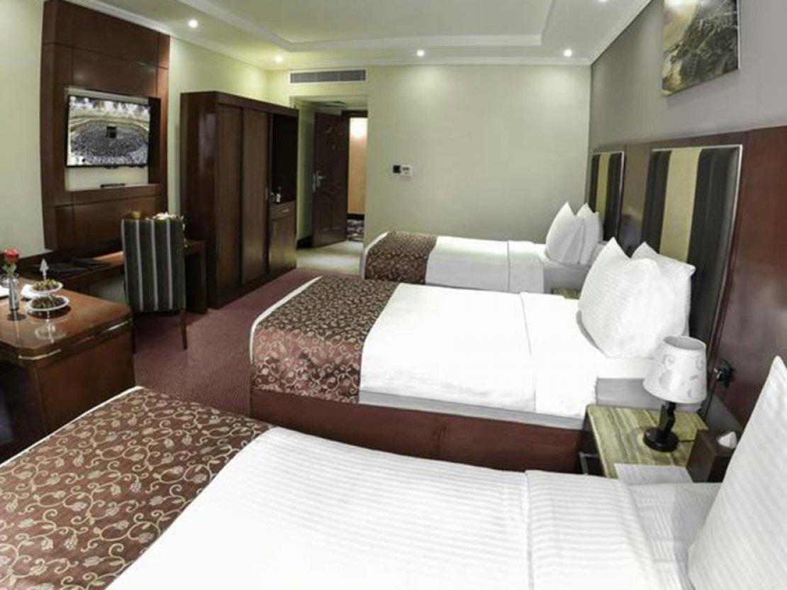 3 Star 7 Nights December Holidays Umrah Package 2023