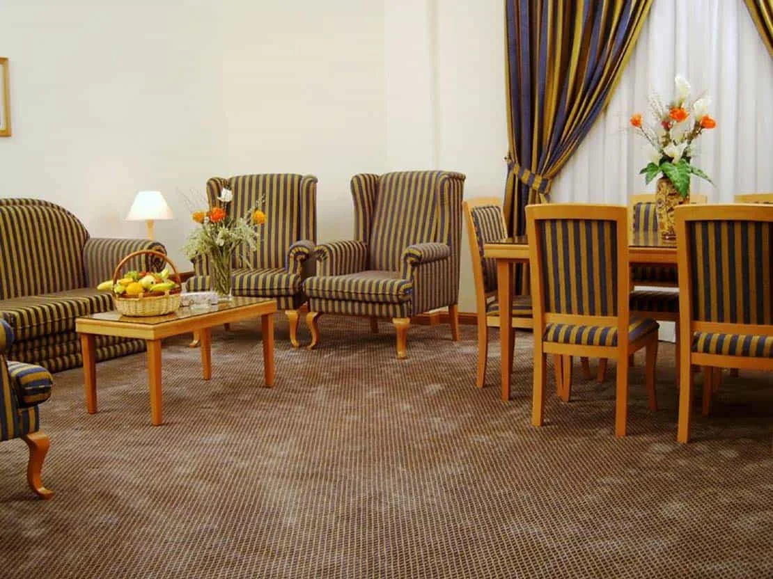 4 Star 14 Nights December Umrah Package 2023