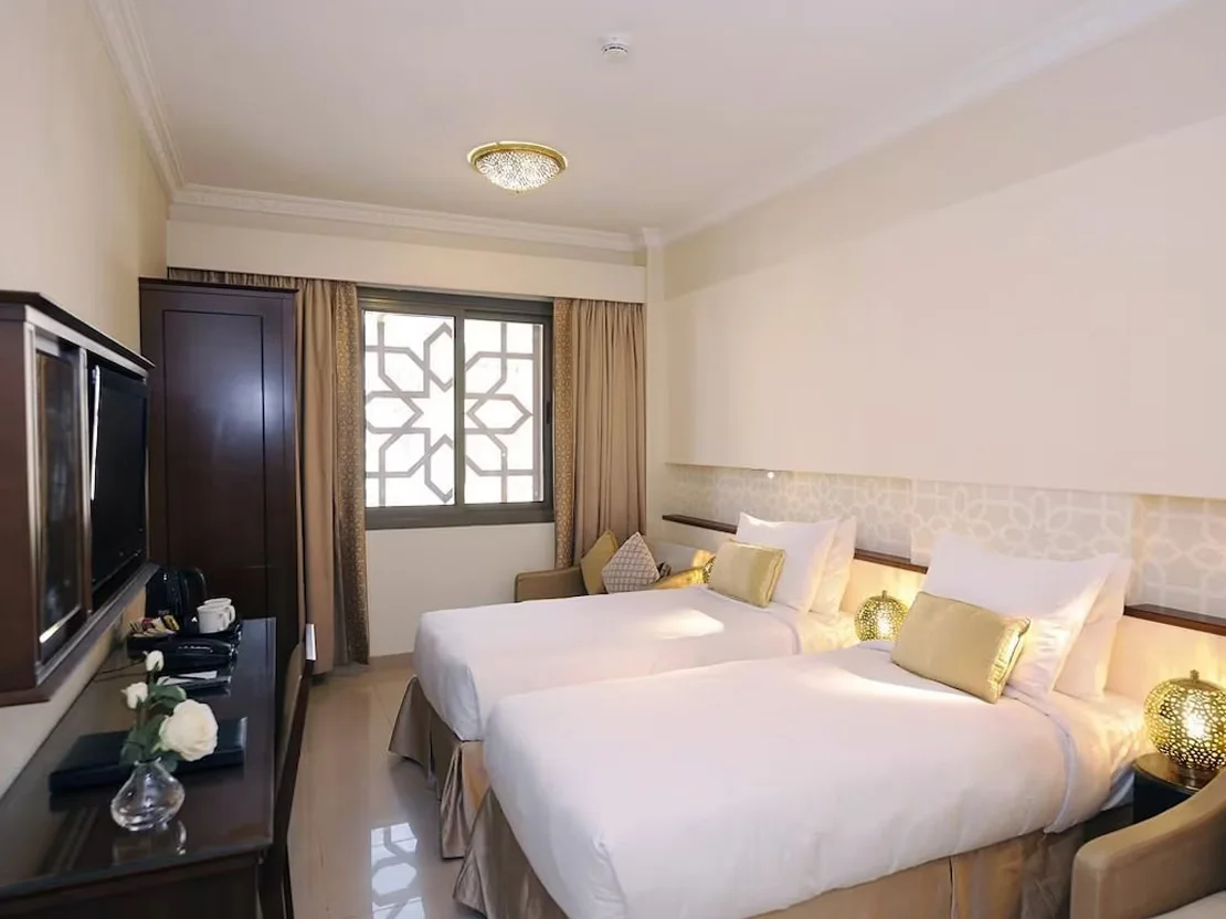 3 Star 10 Nights December Umrah Package 2023