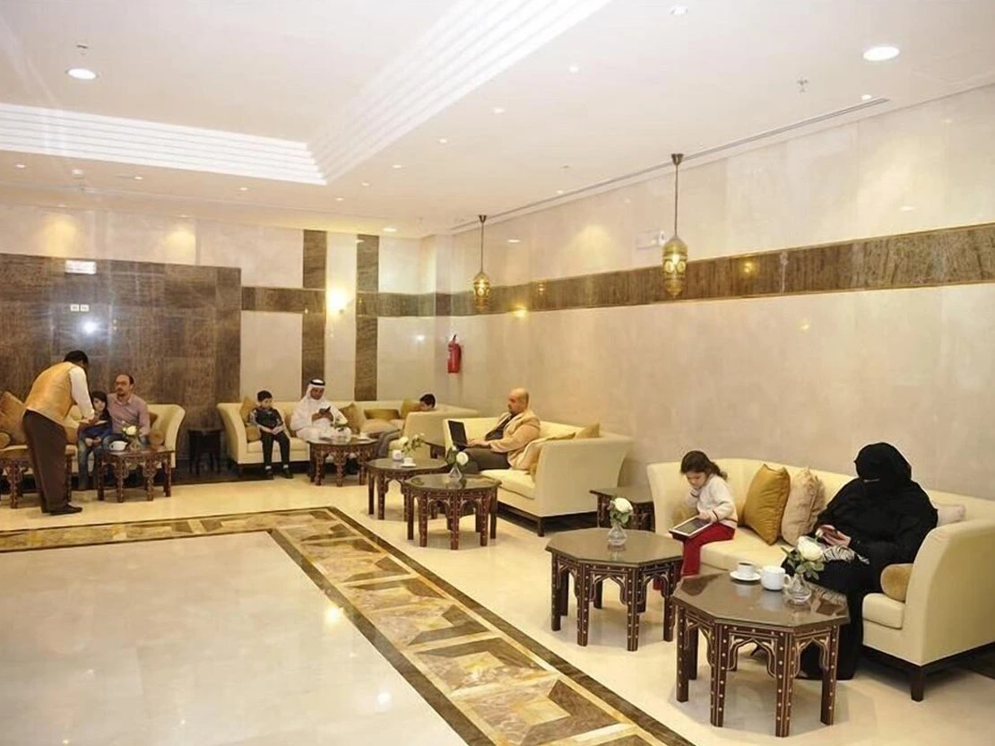 4 Star 10 Nights December Umrah Package 2023